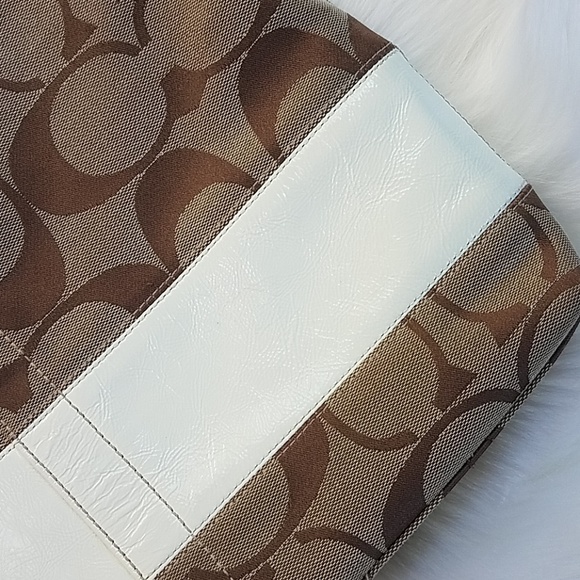 *COACH* Classic Large Tote Bag, White, Beige, Gold - Picture 2 of 8